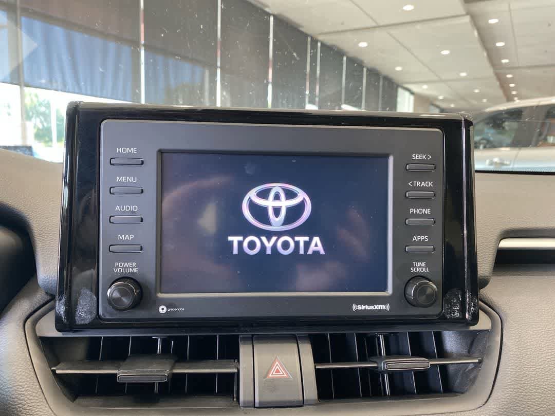 Thumbnail: 2022 Toyota RAV4 - 18