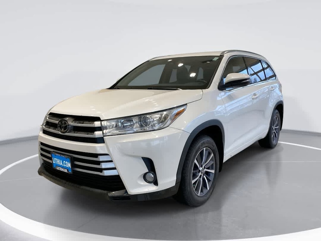 Used 2018 Toyota Highlander XLE V6 SUV
