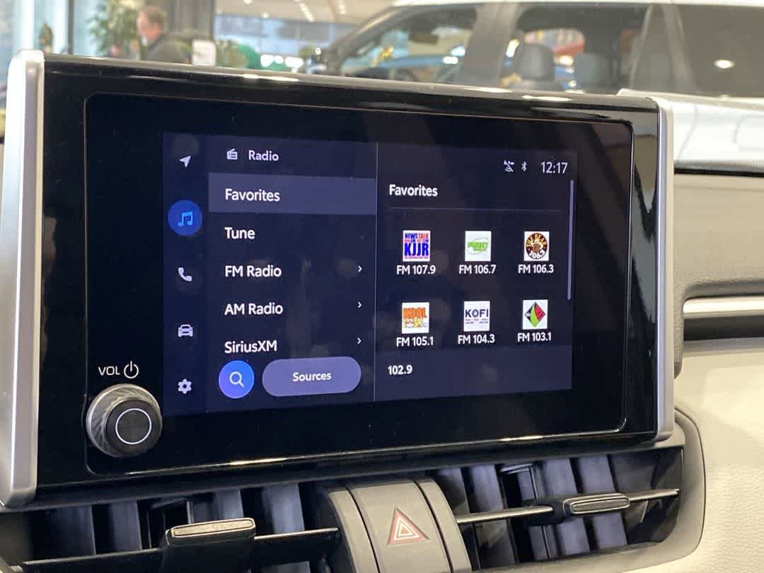 Thumbnail: 2025 Toyota RAV4 - 16