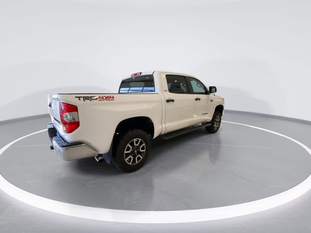 Thumbnail: 2017 Toyota Tundra - 8