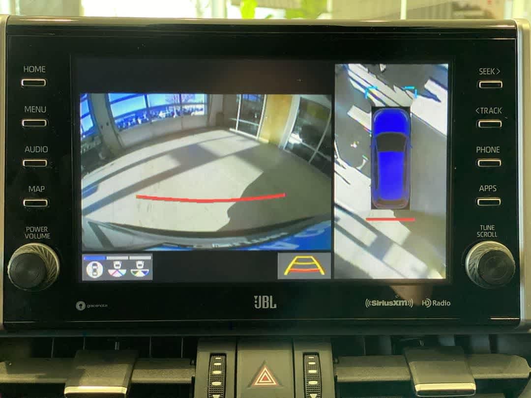 Thumbnail: 2022 Toyota RAV4 - 20