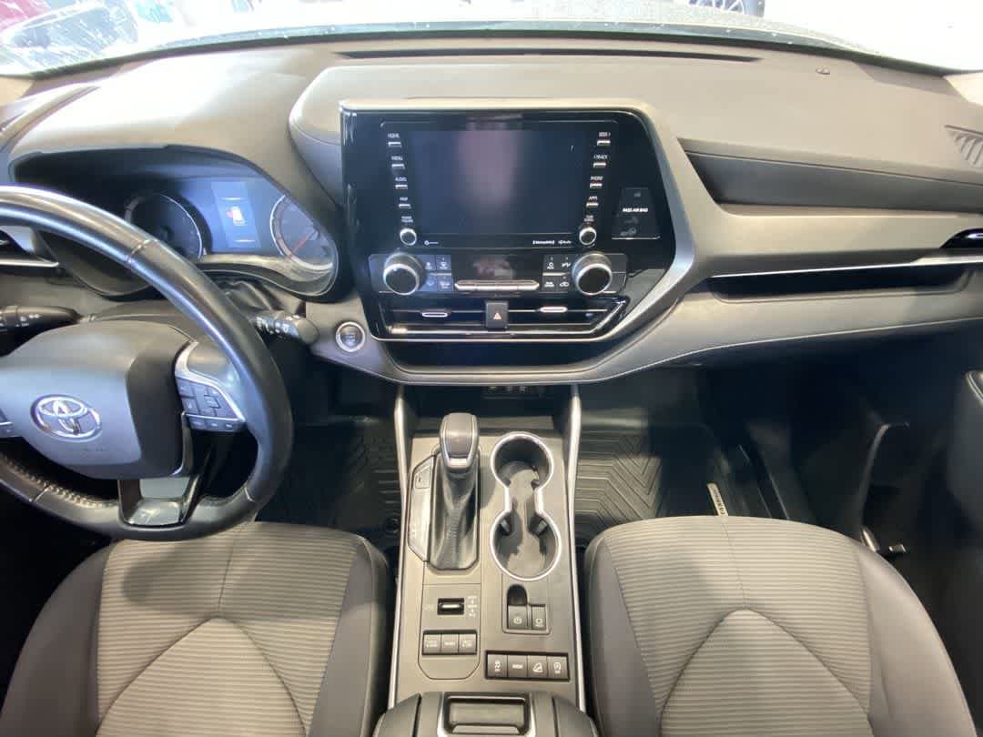 Thumbnail: 2021 Toyota Highlander - 23
