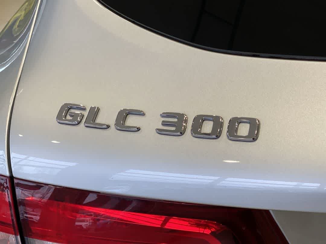 Thumbnail: 2018 Mercedes-Benz GLC - 11