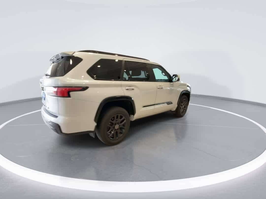 Thumbnail: 2024 Toyota Sequoia - 8