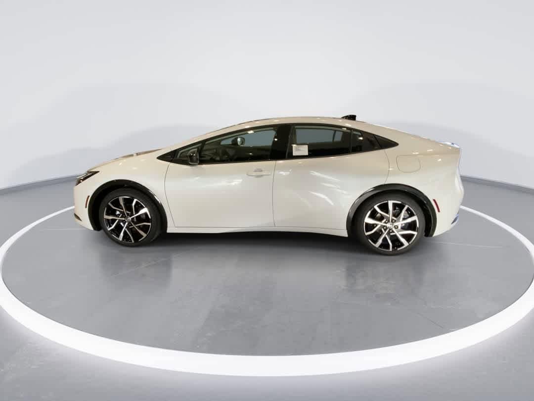 Thumbnail: 2026 Toyota Prius - 5