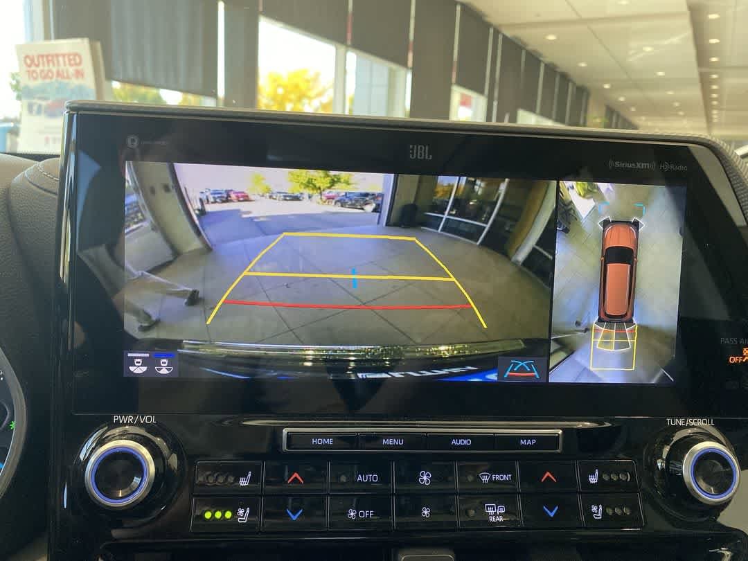 Thumbnail: 2021 Toyota Highlander - 20