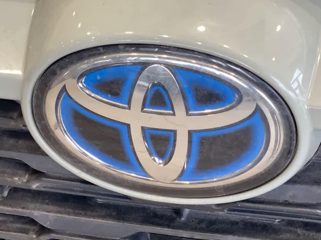 Thumbnail: 2021 Toyota RAV4 - 10