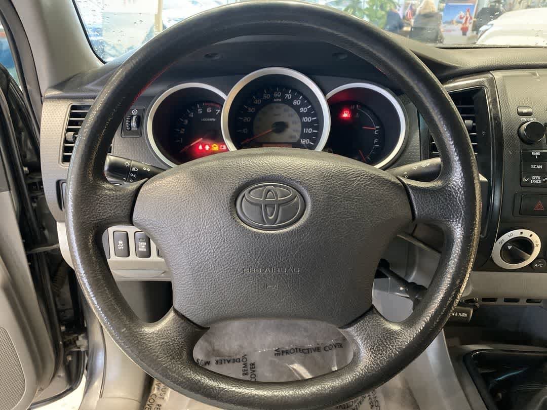 Thumbnail: 2009 Toyota Tacoma - 16