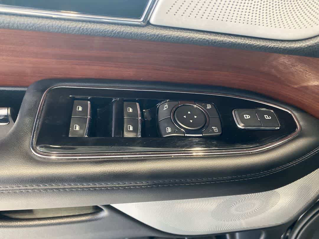 Thumbnail: 2020 Lincoln Navigator - 15