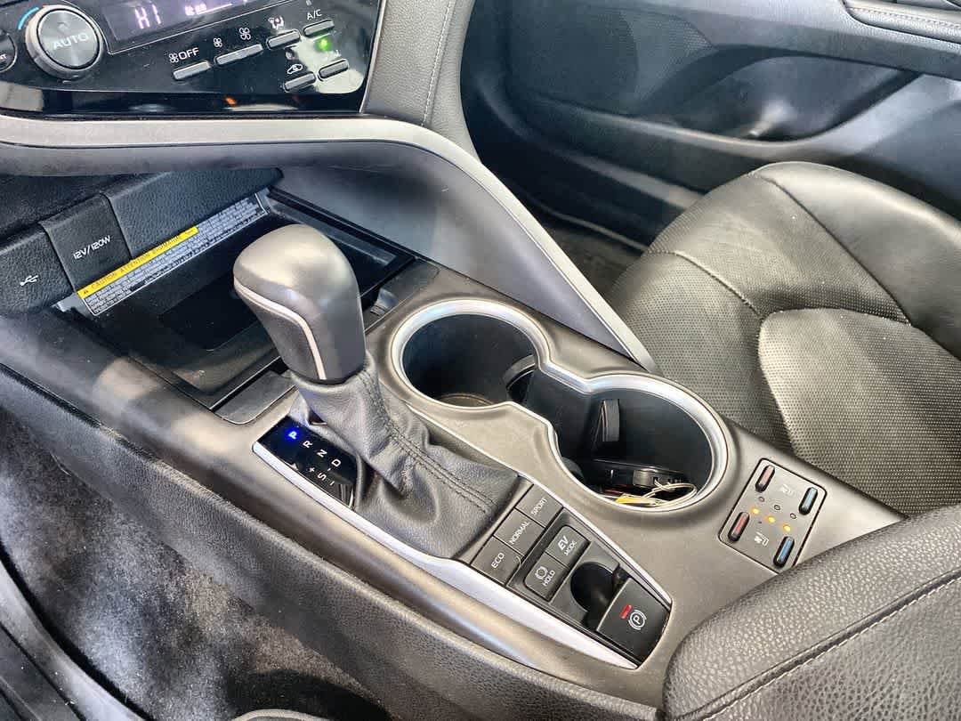 Thumbnail: 2021 Toyota Camry - 22