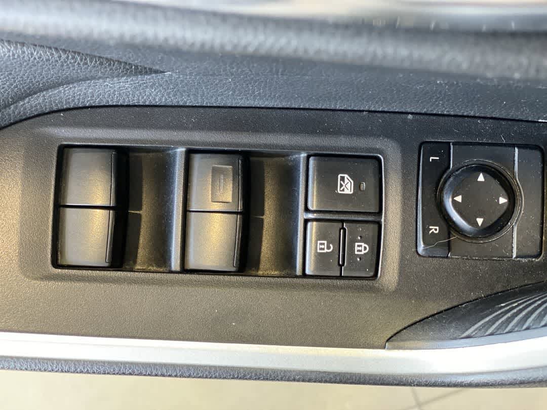 Thumbnail: 2020 Toyota RAV4 - 15