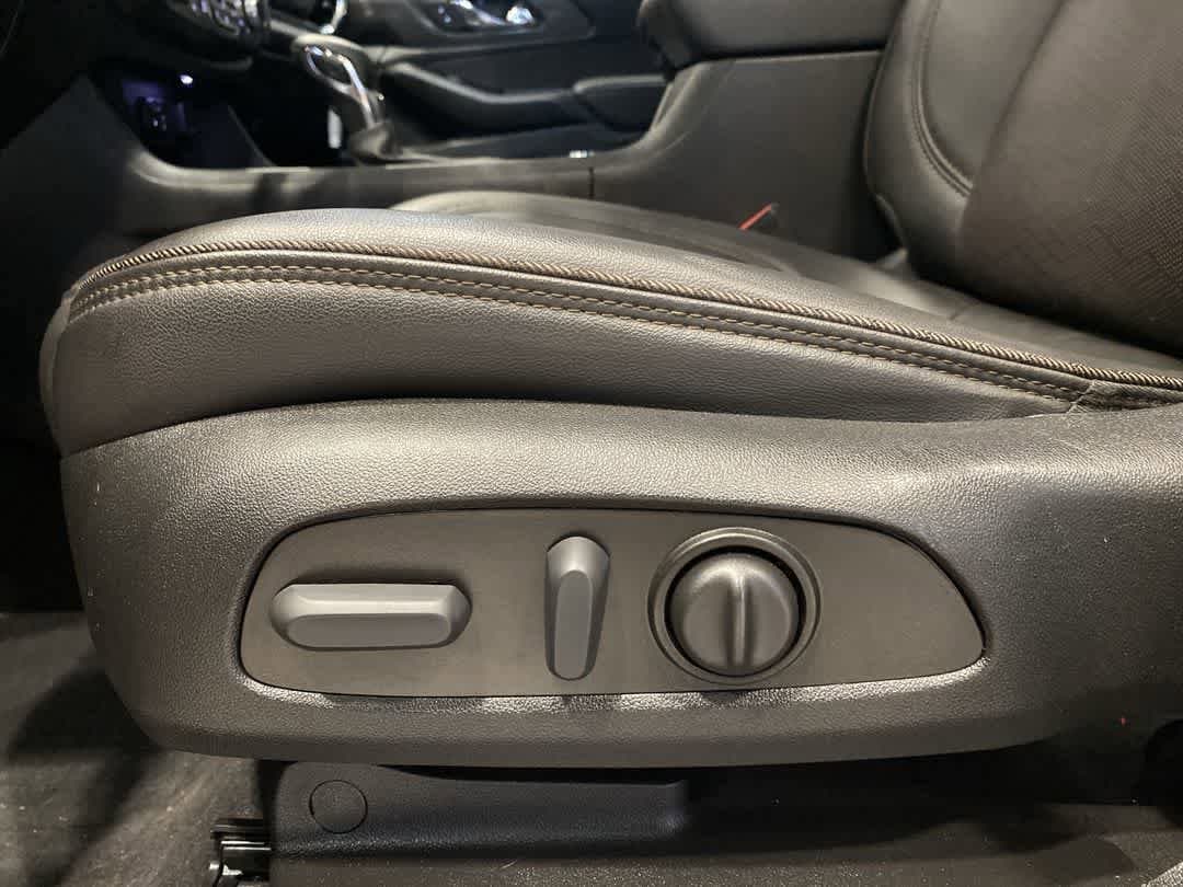 Thumbnail: 2023 Chevrolet Traverse - 12