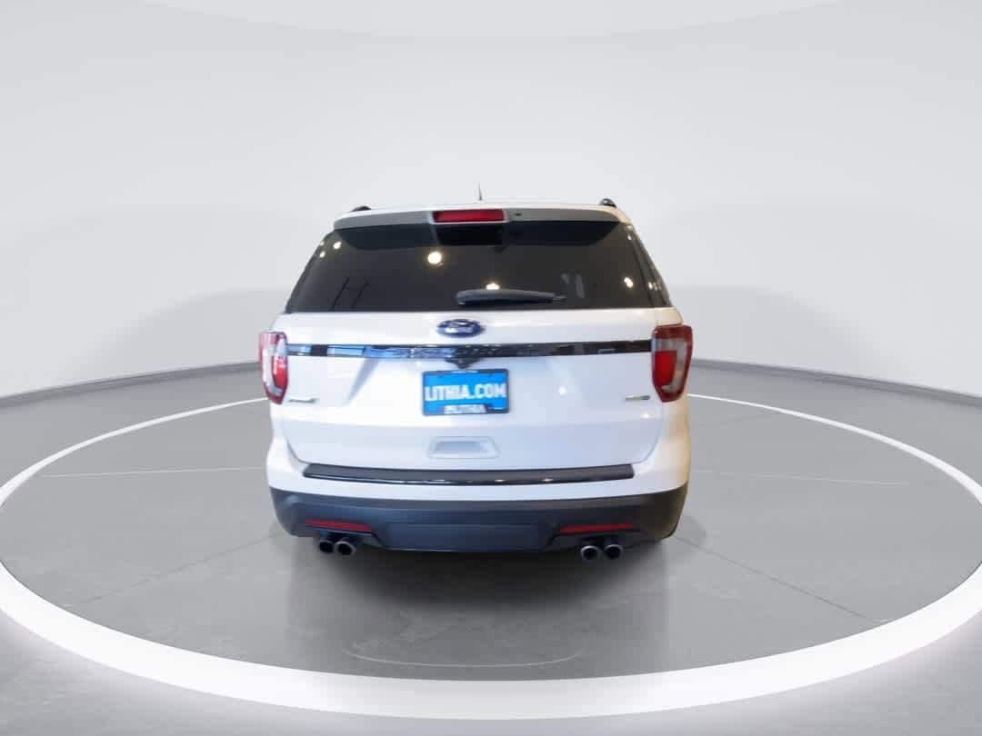 Thumbnail: 2018 Ford Explorer - 7