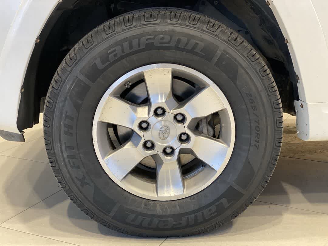 Thumbnail: 2012 Toyota 4Runner - 12