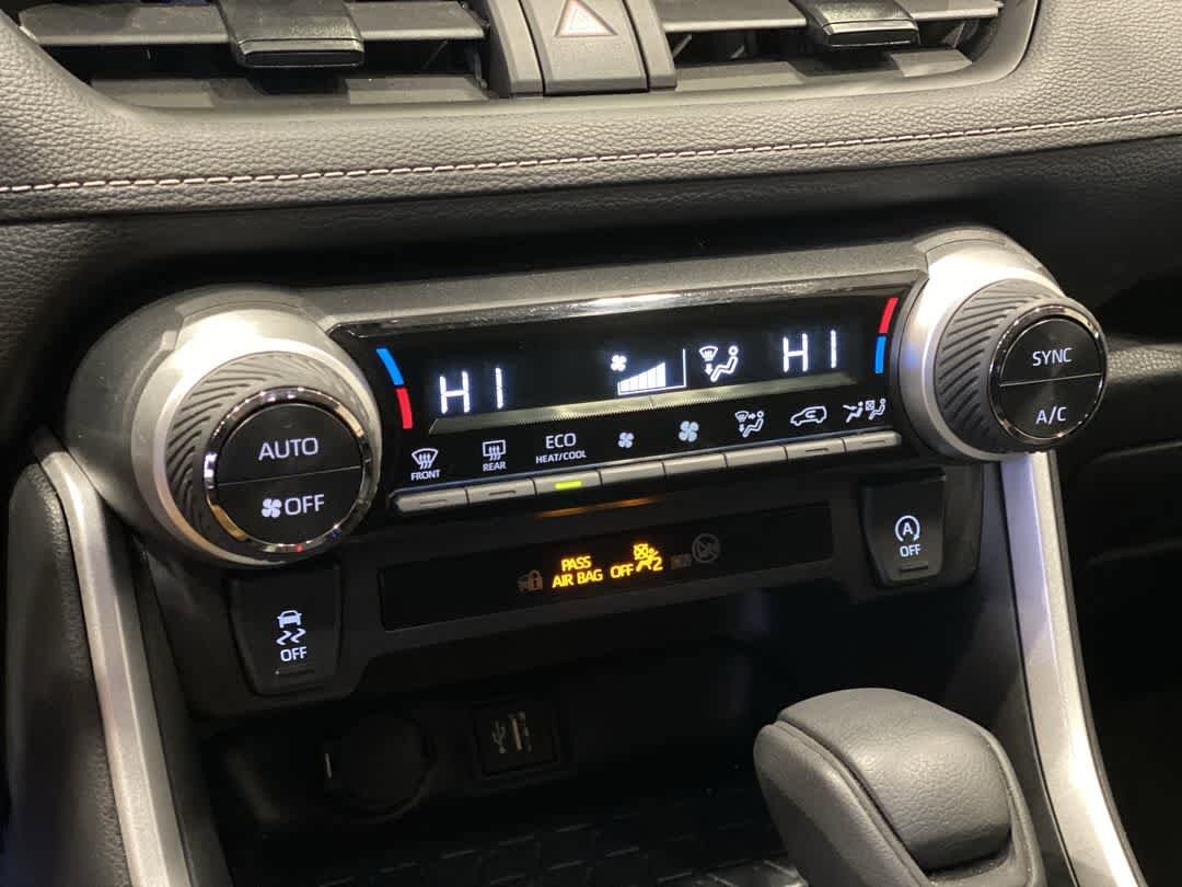 Thumbnail: 2025 Toyota RAV4 - 20