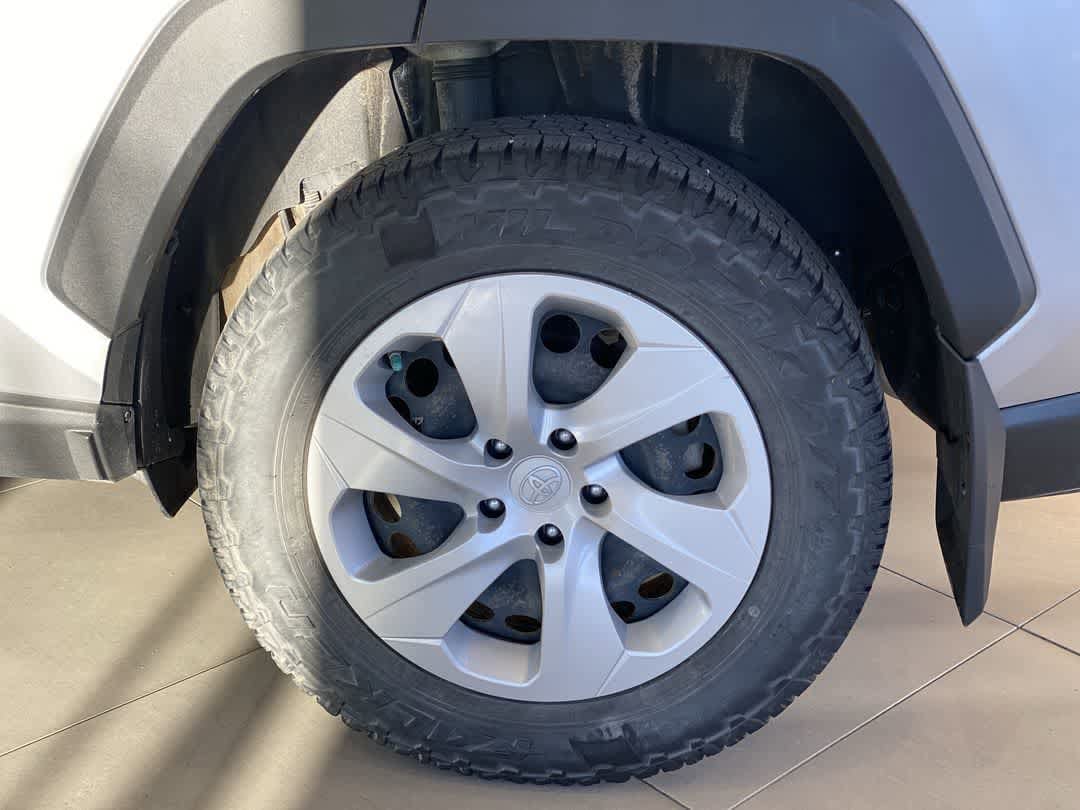 Thumbnail: 2019 Toyota RAV4 - 13