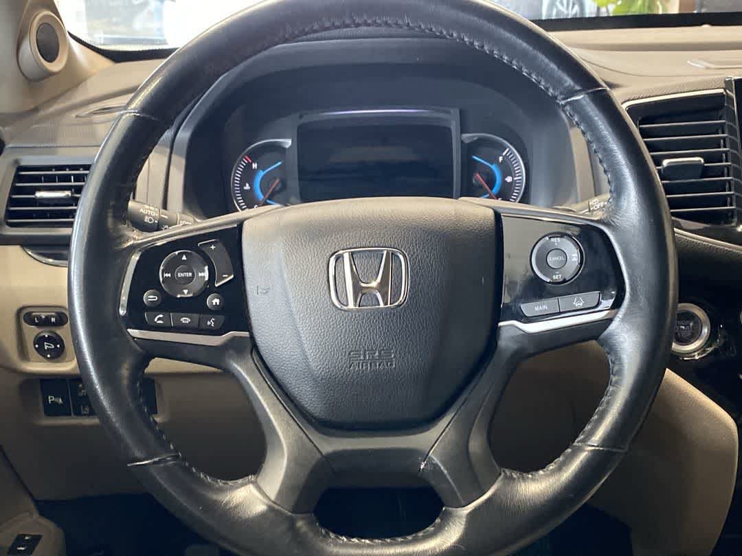 Thumbnail: 2019 Honda Pilot - 17