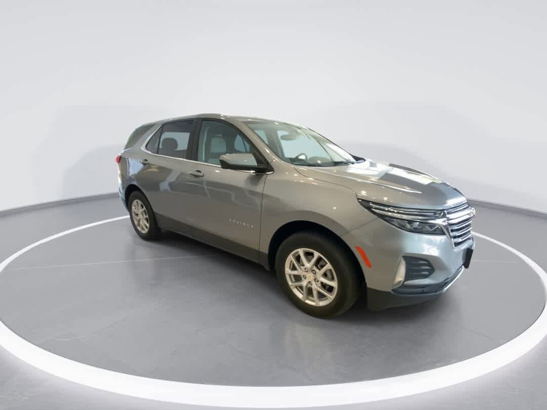 2023 Chevrolet Equinox photo 2
