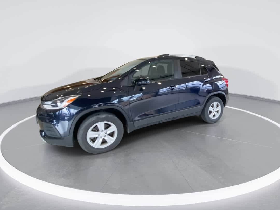 Thumbnail: 2021 Chevrolet Trax - 4