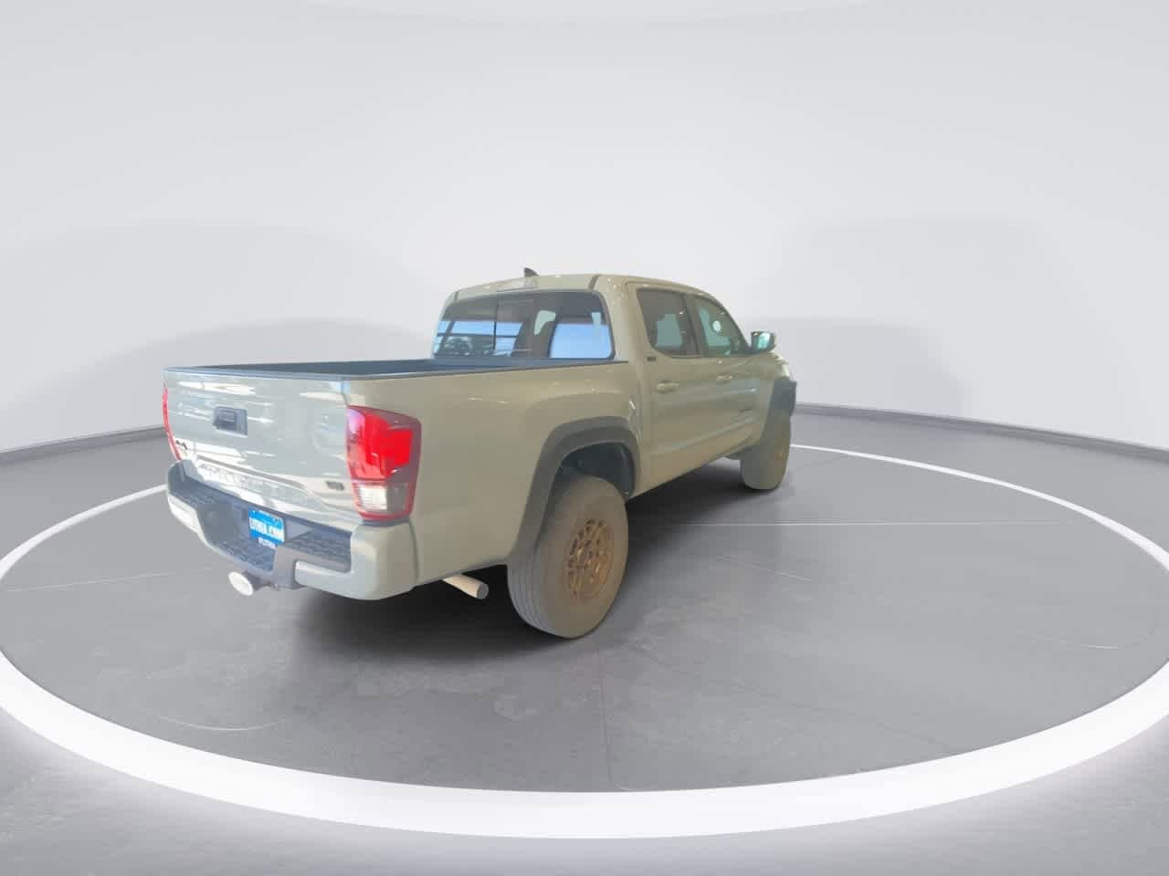 Thumbnail: 2022 Toyota Tacoma - 8