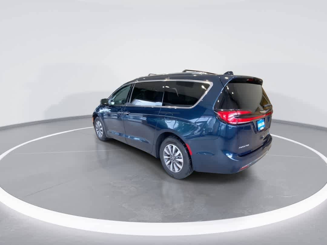 Thumbnail: 2021 Chrysler Pacifica - 6