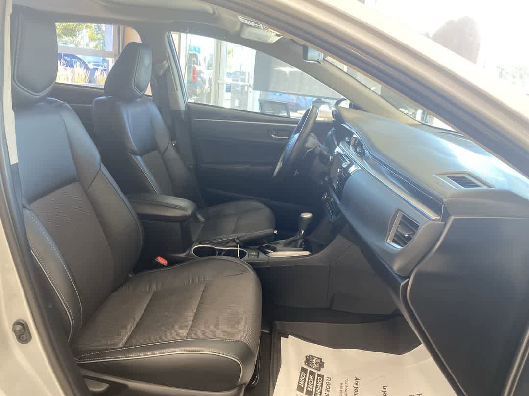 Thumbnail: 2015 Toyota Corolla - 26
