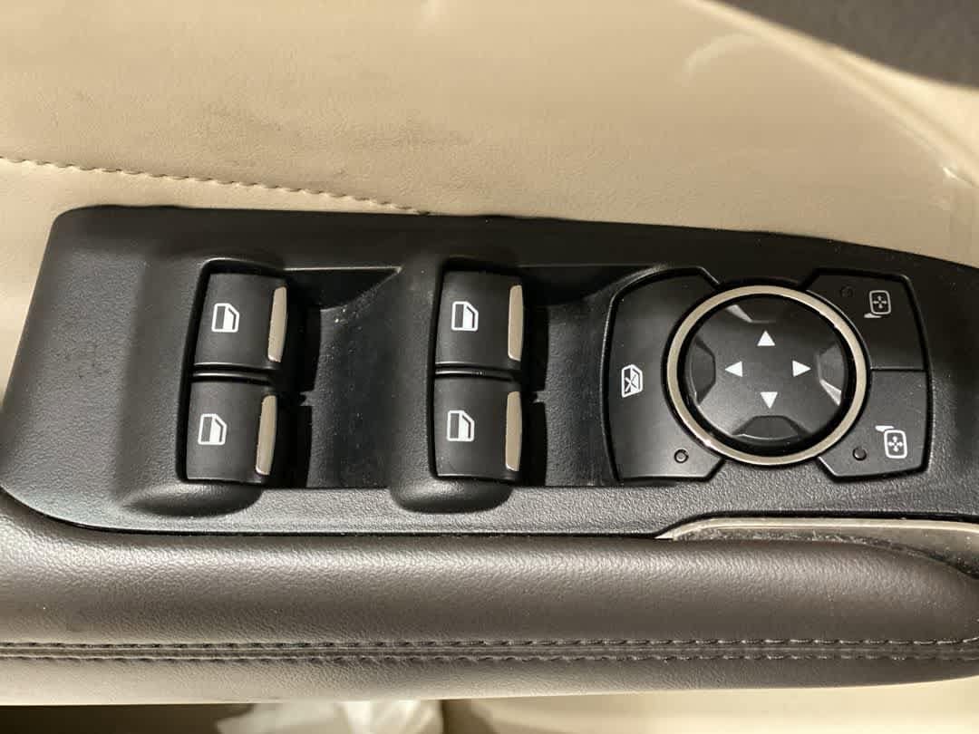 Thumbnail: 2017 Lincoln MKC - 16