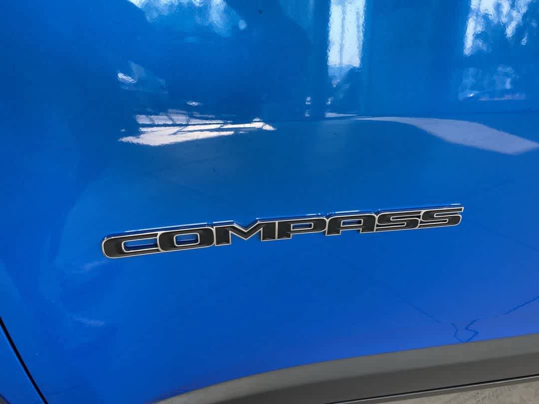 Thumbnail: 2023 Jeep Compass - 10