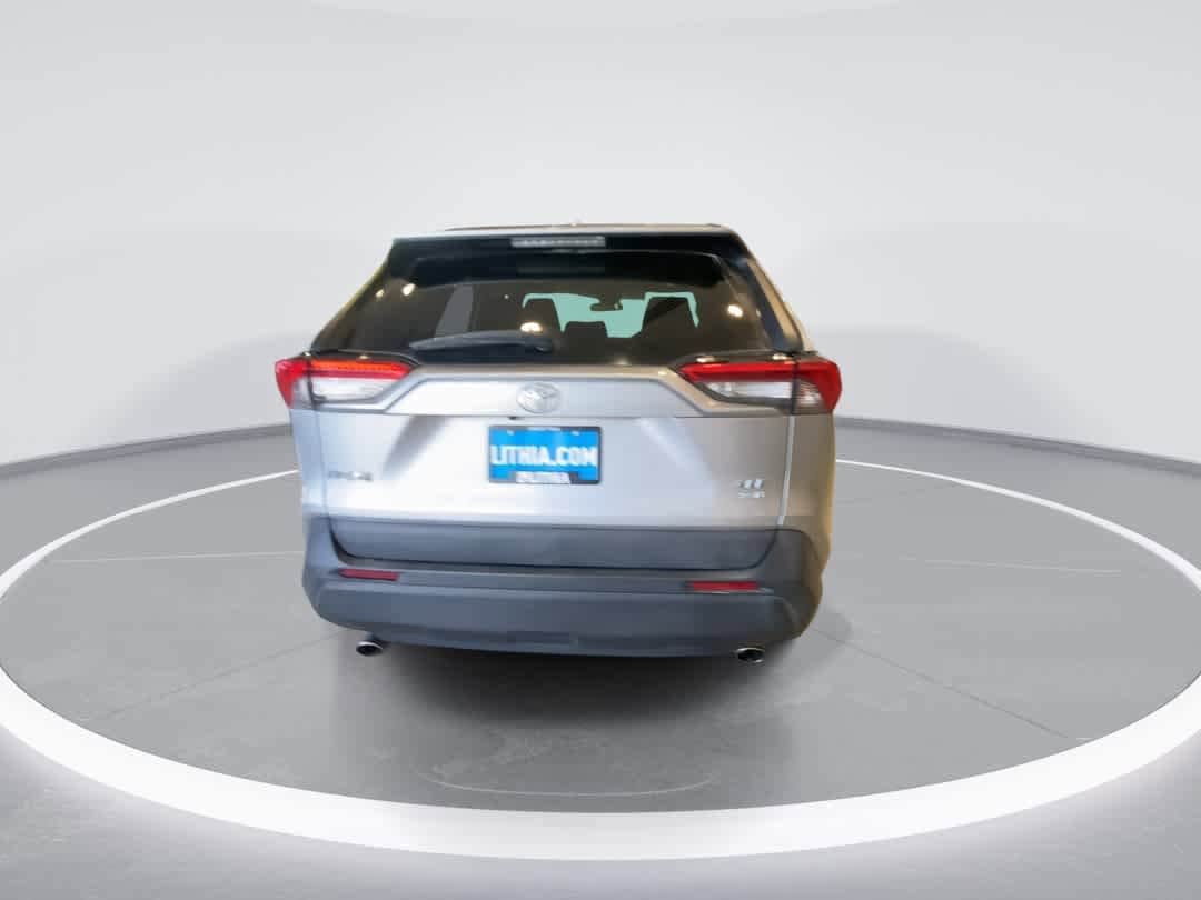 Thumbnail: 2020 Toyota RAV4 - 6