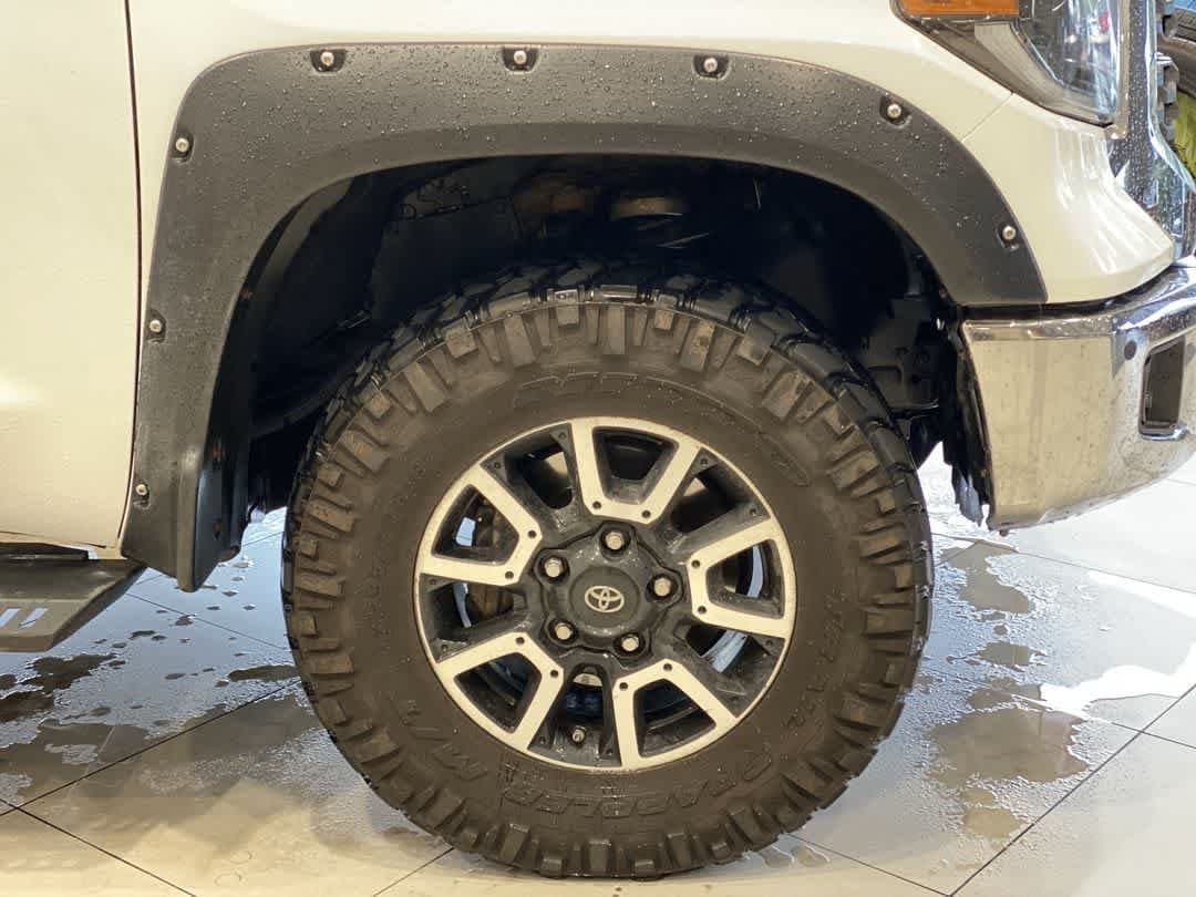 Thumbnail: 2019 Toyota Tundra - 12