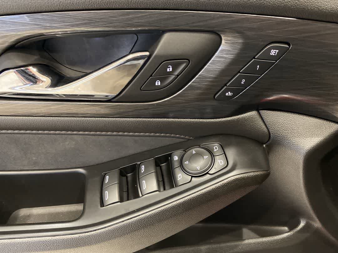 Thumbnail: 2023 Chevrolet Traverse - 13