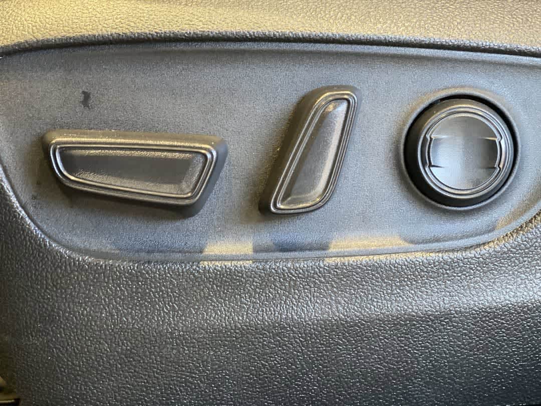 Thumbnail: 2021 Toyota Highlander - 14