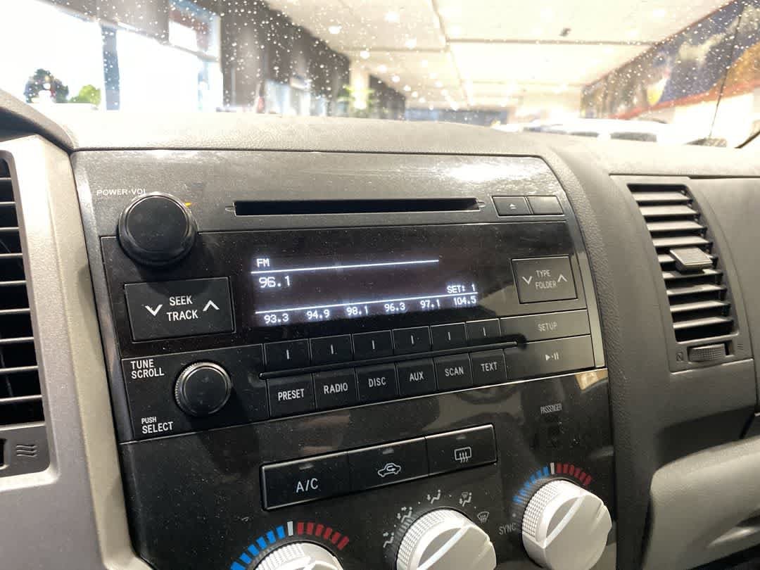 Thumbnail: 2010 Toyota Tundra - 16