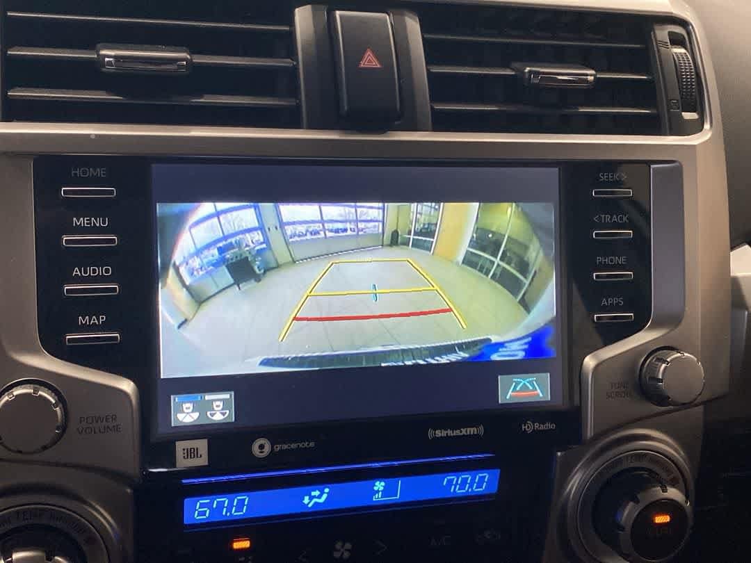 Thumbnail: 2022 Toyota 4Runner - 17