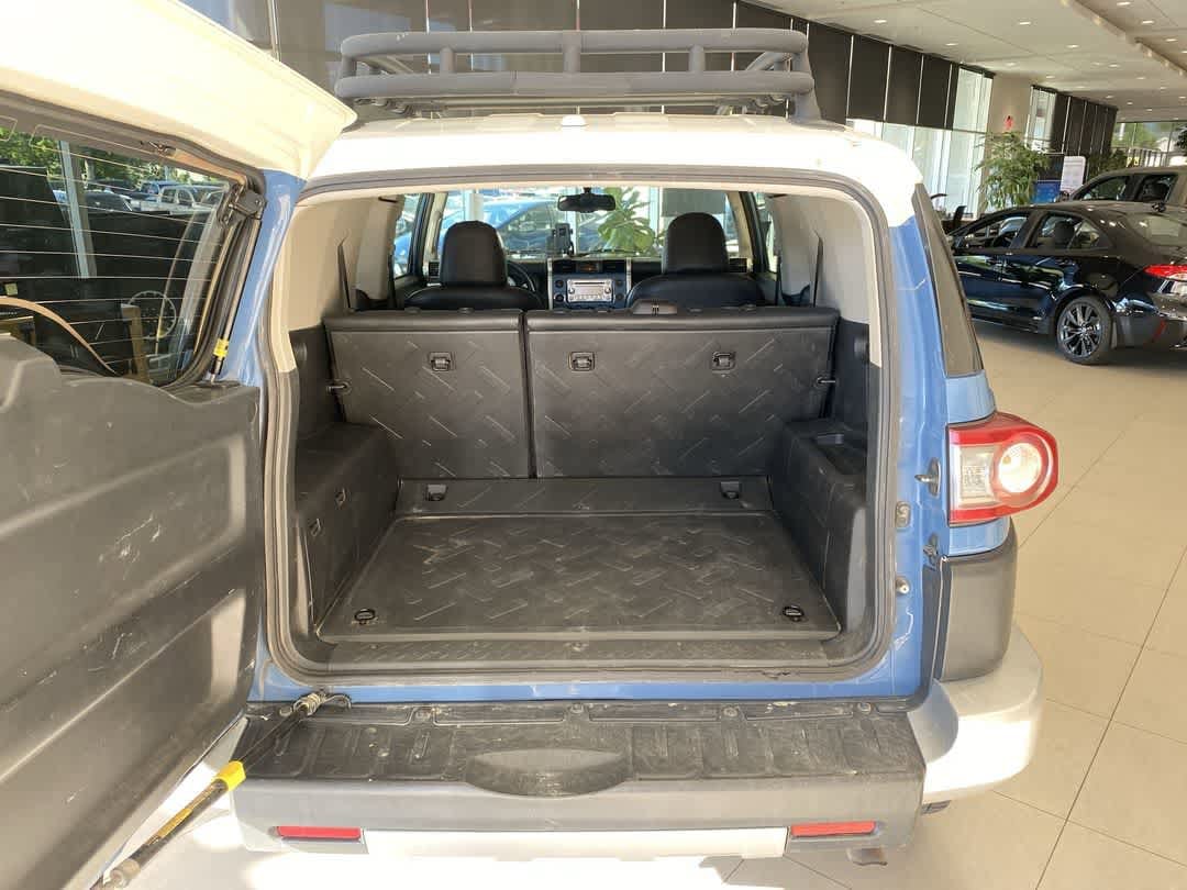 Thumbnail: 2013 Toyota FJ Cruiser - 24