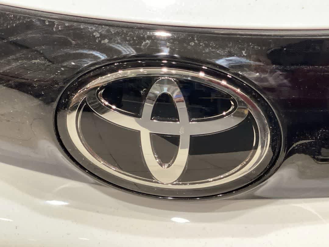 Thumbnail: 2026 Toyota Sienna - 10