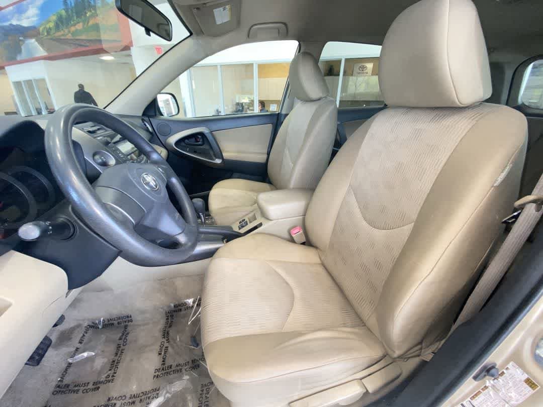 2009 Toyota RAV4 Base 13