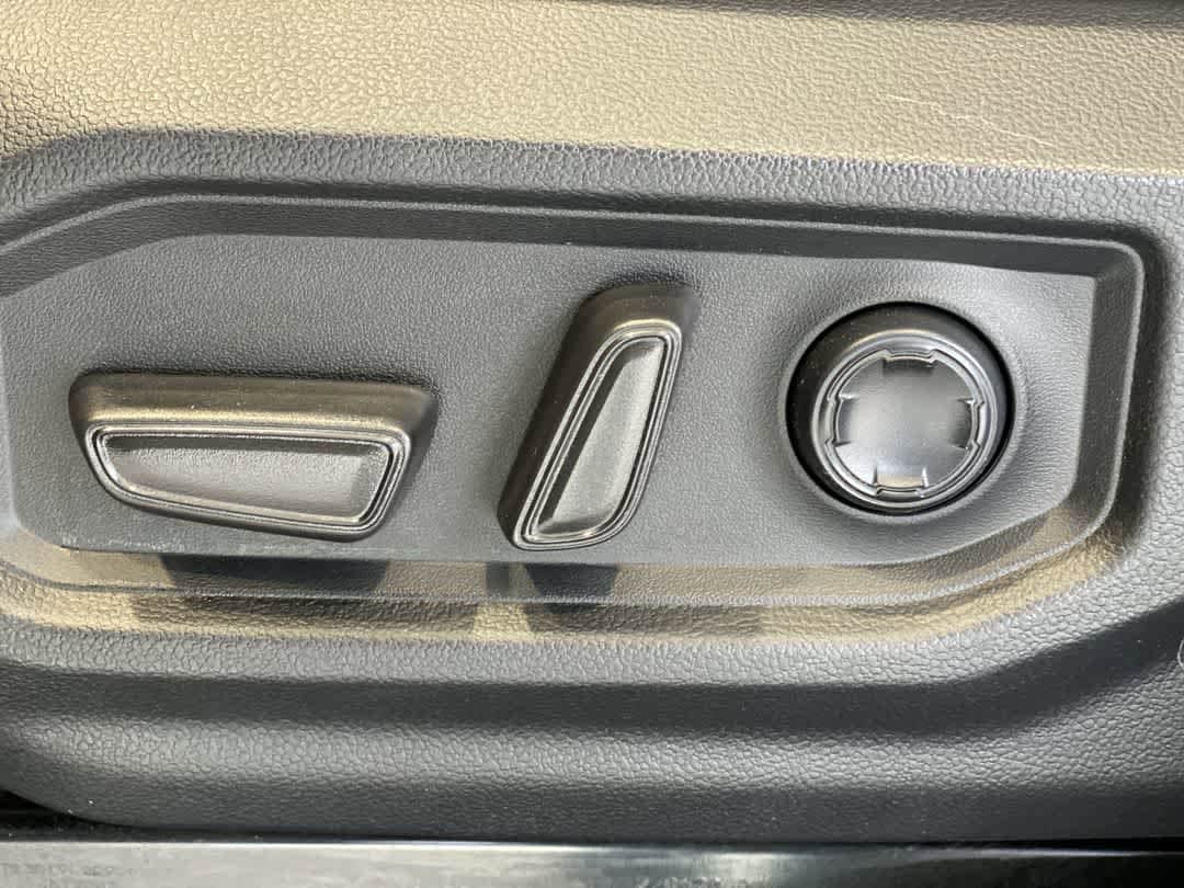 Thumbnail: 2023 Toyota Sequoia - 14