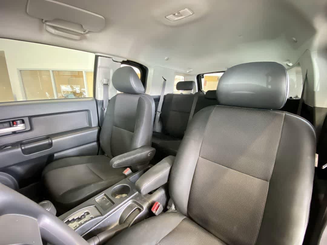 Thumbnail: 2008 Toyota FJ Cruiser - 13