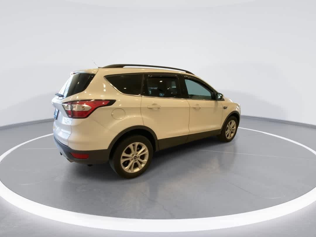 Thumbnail: 2018 Ford Escape - 8