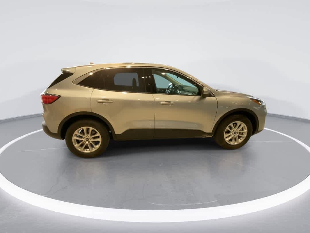 Thumbnail: 2021 Ford Escape - 9