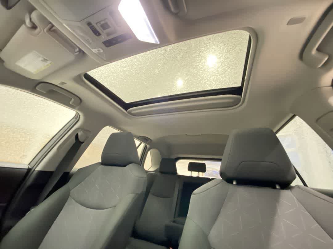 Thumbnail: 2025 Toyota RAV4 - 24