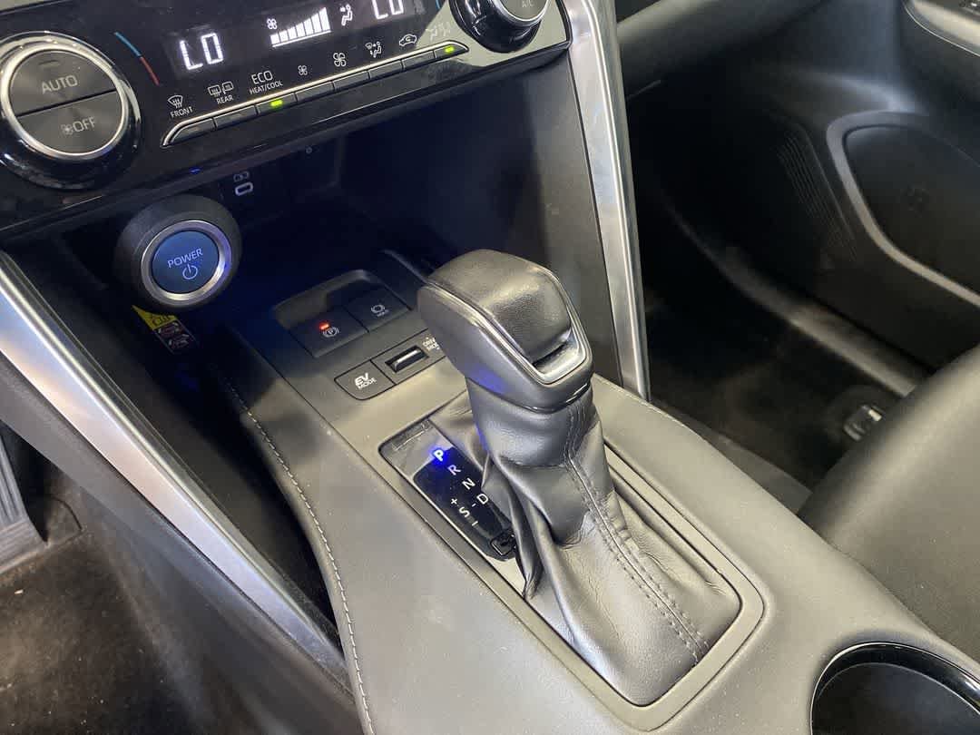 Thumbnail: 2023 Toyota Venza - 21