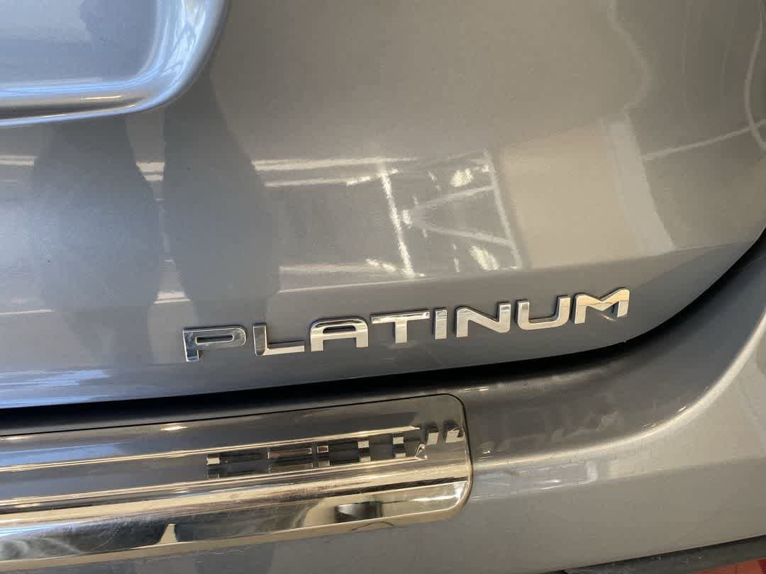 Thumbnail: 2021 Toyota Highlander - 12