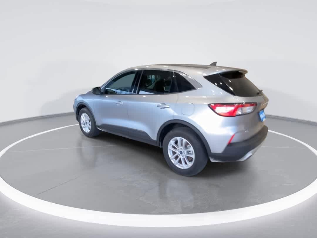 Thumbnail: 2021 Ford Escape - 6