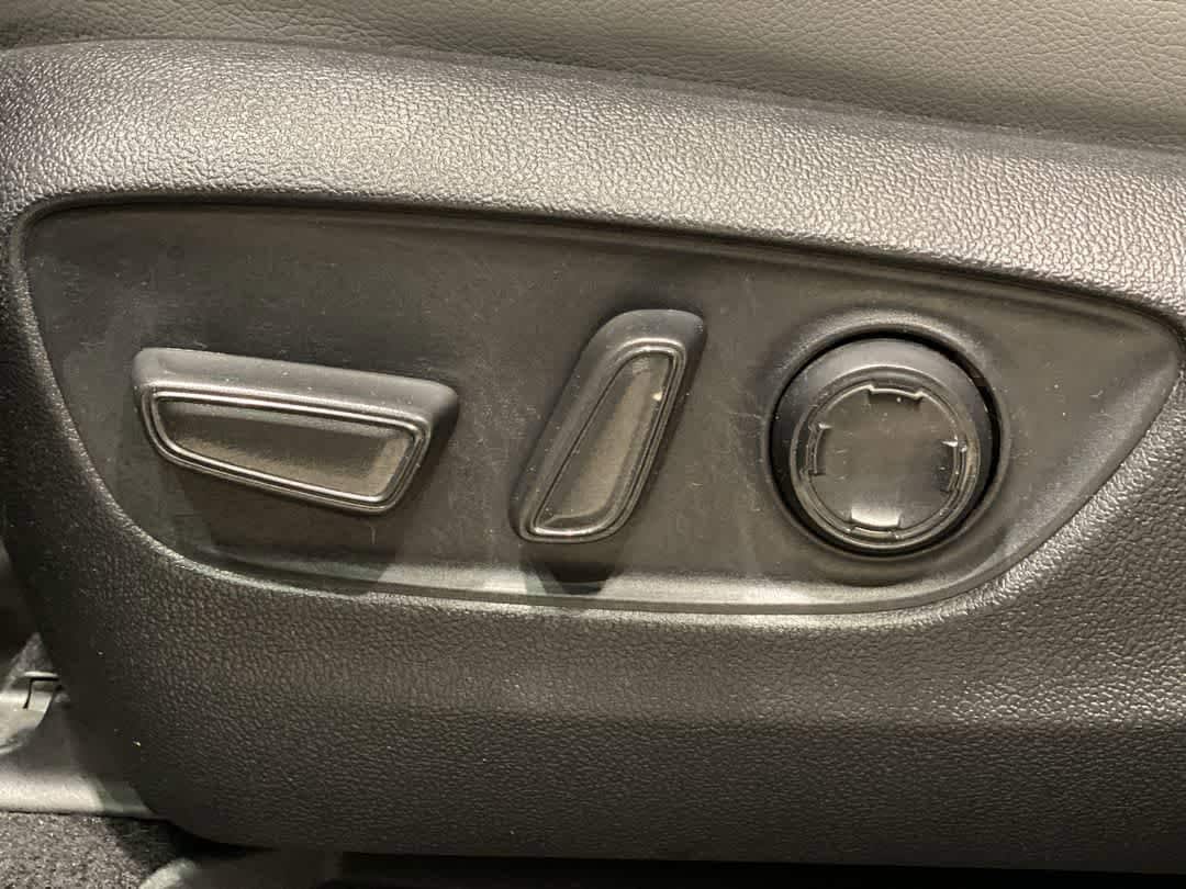 Thumbnail: 2024 Toyota Sienna - 15