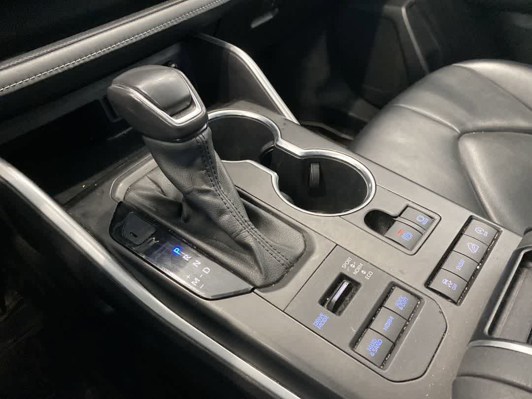 Thumbnail: 2021 Toyota Highlander - 19