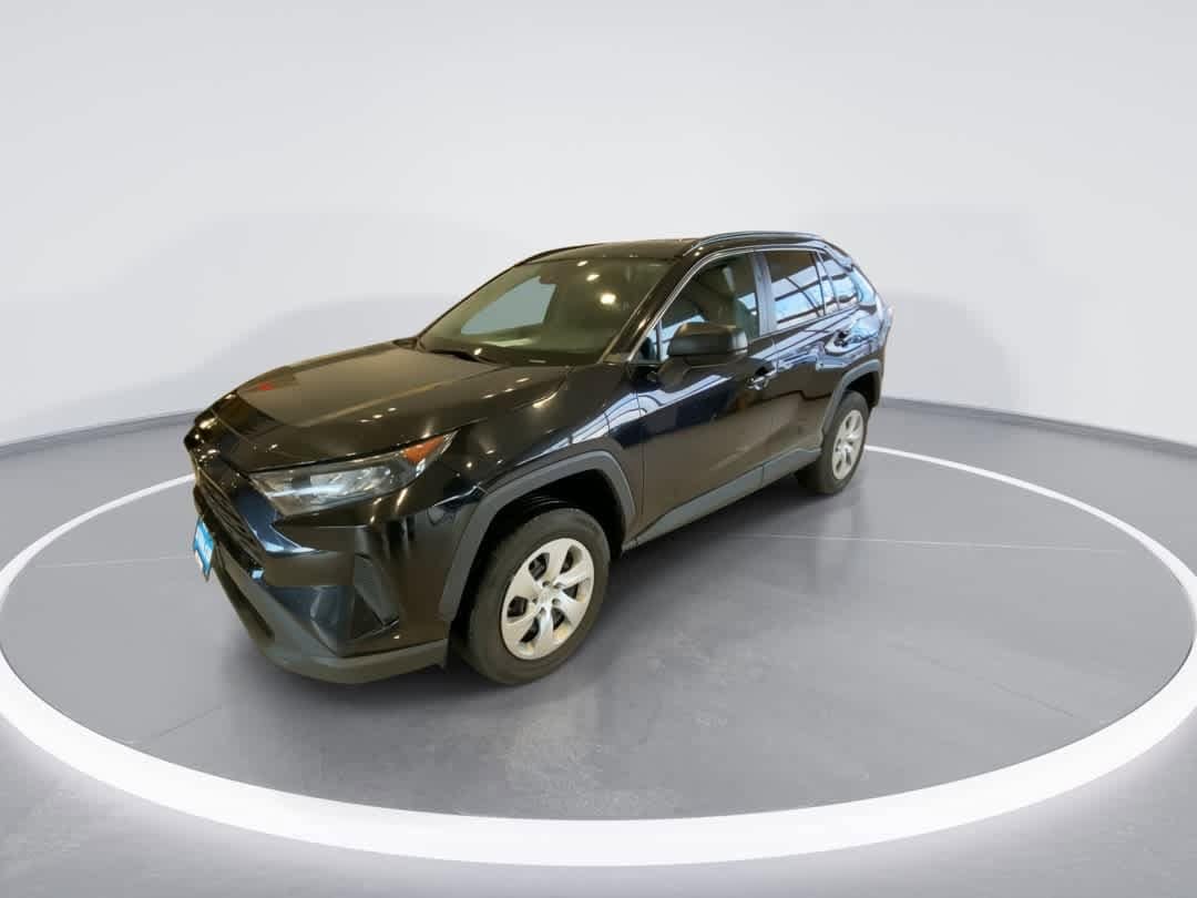 Thumbnail: 2021 Toyota RAV4 - 4