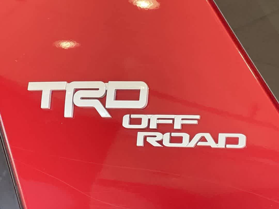 Thumbnail: 2017 Toyota 4Runner - 11