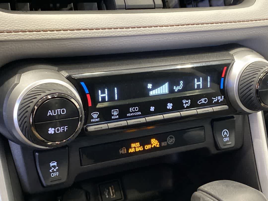 Thumbnail: 2025 Toyota RAV4 - 18